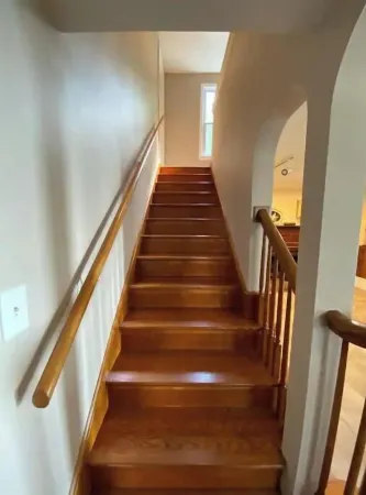 Peaceful Lakefront Living – 3-Br Home with Breathtaking Views; Pet & Smoke-Free Отели в г. Monroe County