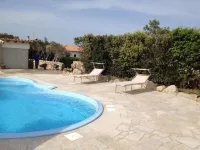 Lovely apartment with private pool 100 meters from the beach