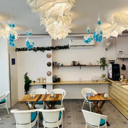 Humming Bird - A Luxury Stay