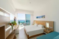 Vrissaki Beach Hotel - Balcony