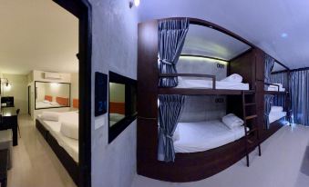 Ngeeb Bed & Breakfast