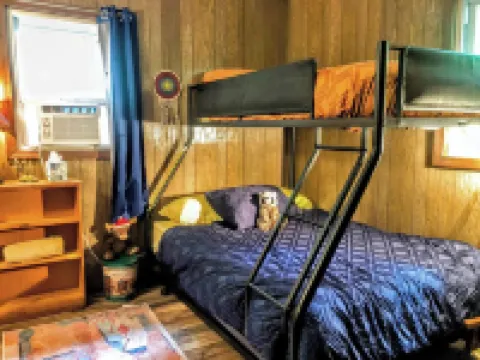 Secluded Mountain Hideaway by the New River l Hot Tub + Game Room l Pet-Friendly