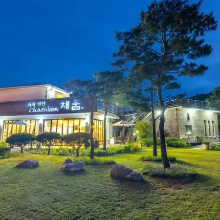 Inje Chaeum Pension Отели рядом с достопримечательностью «Храм Baekdamsa»