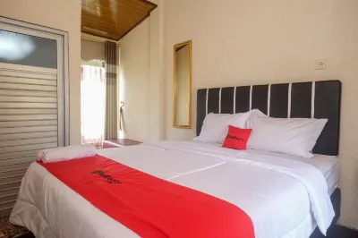 RedDoorz Syariah @ Jalan Dieng Wonosobo 2 Hotel di Siwuran