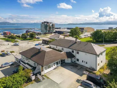 Brekstad Gjestehus As Hotels in 