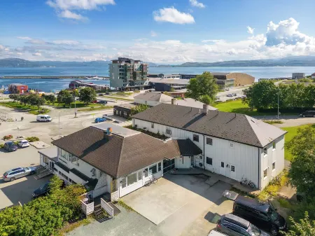 Brekstad Gjestehus As