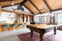 Cathedral by AvantStay Charming Secluded Estate w Sauna Pool Table Views of the Rolling Hills