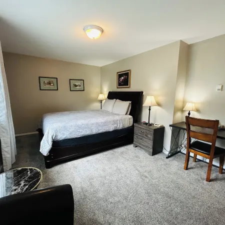 Midnight Sun Inn