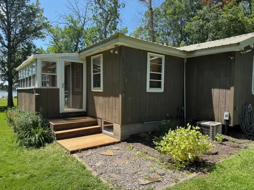 Classically Charming, Quiet Lakeside Cabin Less Than 2 Hours from the Cities