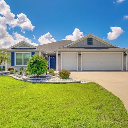 Golf Cart & Pool Access: the Villages Home!