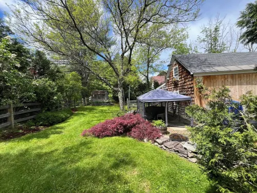 The Green Mountain Chapel // Old Church repositioned into 3 BR