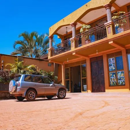Golden Quest Hotel