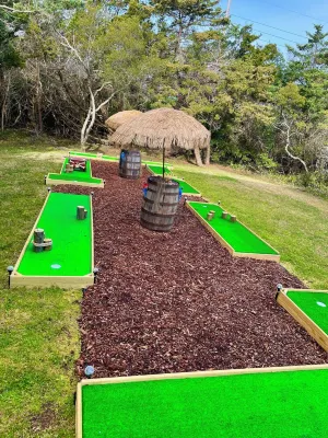 Gorgeous Semi-Oceanfront - Amazing Ocean Views - Hot Tub~ Pirate Mini Golf- Avon