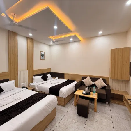 Hotel Kusum Kunj