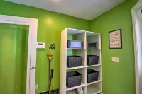 Spacious Ski-in/Out Black Mountain Home w/ Deck! - Wifi