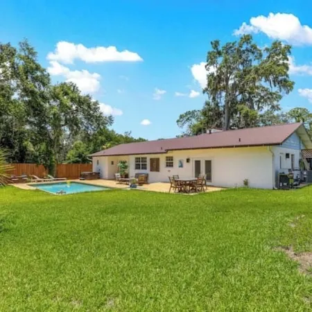 Backyard Oasis w/ pool & hot tub