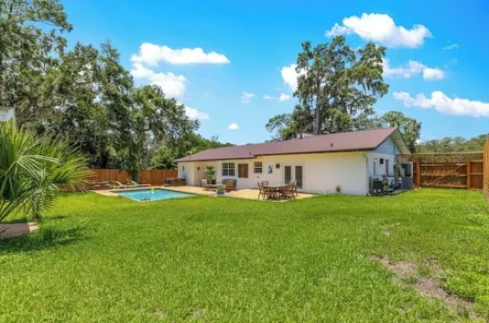 Backyard Oasis w/ pool & hot tub