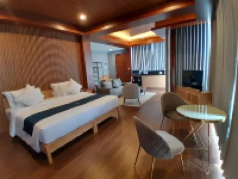 Damar Langit Resort