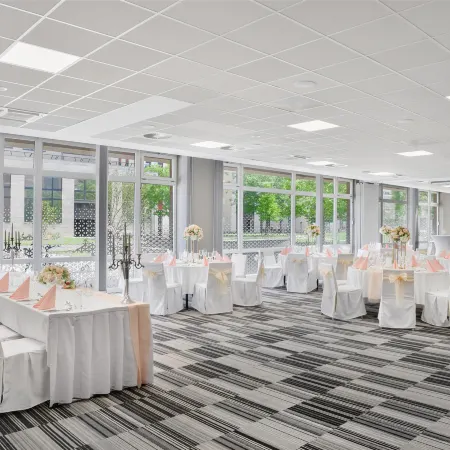 Park Inn by Radisson Budapest, Hungary Отели рядом с достопримечательностью «04. Уйпешт»