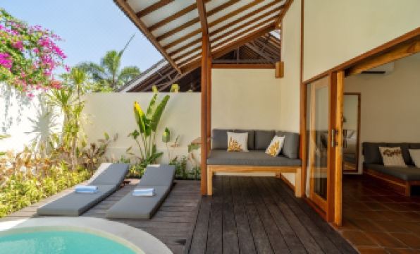 Gili Teak Beach Front Resort