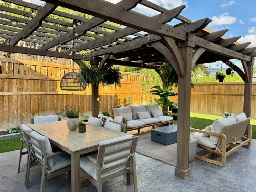 Licensed -- Luxury 3 Bed, 3 Ensuite Farmhouse - 2 min walk to the beach