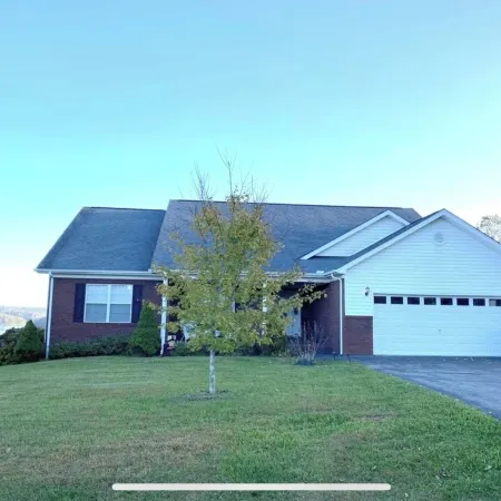 Falcons Crest @ Sugar Hollow (Huge home with Covered Slip and Reserved Parking)