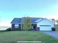 Falcons Crest @ Sugar Hollow (Huge home with Covered Slip and Reserved Parking)