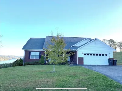 Falcons Crest @ Sugar Hollow (Huge home with Covered Slip and Reserved Parking)