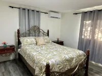 Private Villa w/pool ,AC/WiFi great for family vacations or parties,near beach Hotels in 