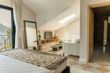 Adiya Signature Hotel Отели рядом с достопримечательностью «Церковь святого Матфея»