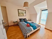 3 bedroom house, gym, jacuzzi and garden