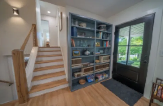 Spacious 4BR House near VT and Downtown w/ Gazebo