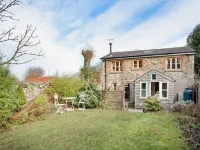 Escape to The Coach House, our picturesque and cosy cottage Hotels in Okehampton