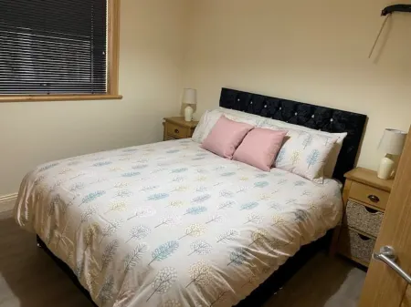 Woodview lodge with 6 seater private Hottub Отели в г. Дамфриз