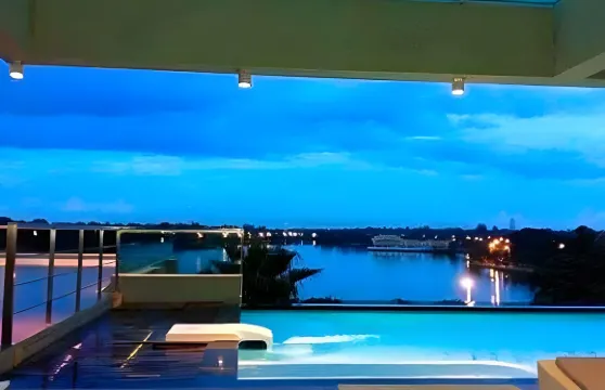 比佛利山莊酒店