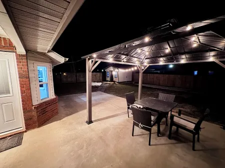 At the Heart of NWA, Detached Game room, L2 Charging, Bonus amenities and more!