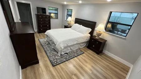 Luxury 3BD in Downtown Orlando Отели в г. Фэрвью-Шорс