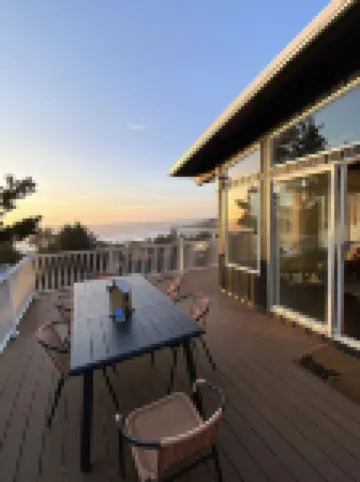 Designer Oceanview Retreat - Perfect for Families, Remote Work & Pets