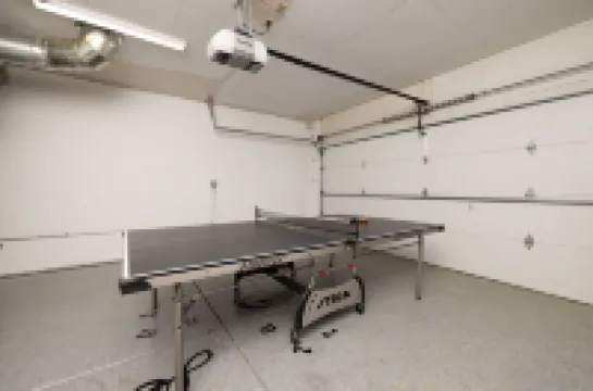 FRUITOPIA! Your 4 bedroom, 2 bath adventure basecamp in downtown Fruita CO