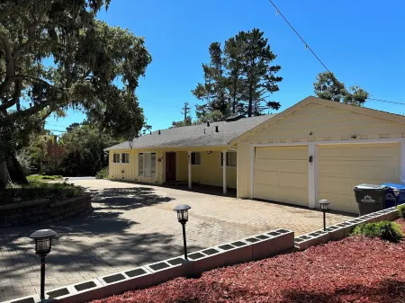Cozy Villa at Pebble Beach