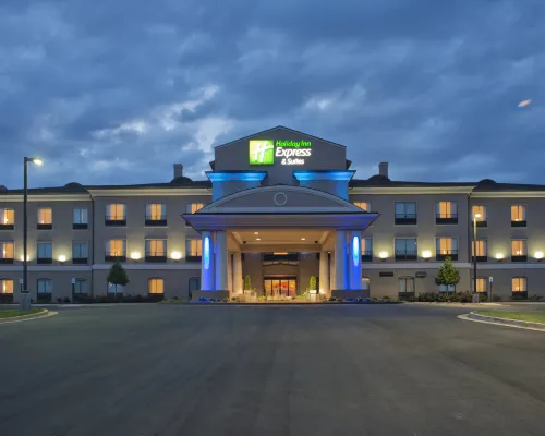 Holiday Inn Express & Suites PRATTVILLE SOUTH by IHG Hotels in Autauga County