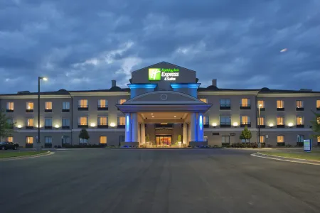 Holiday Inn Express & Suites Prattville South Отели в г. Отога