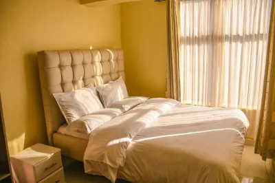 Ligen Suites - B12 Hotels near GameHouse