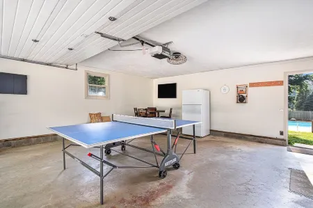 Winter Retreat-Close to Swiss Valley Ski & Trails