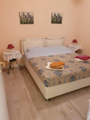 Apartment in villa LE PALME directly on the lake of Lugano Hotels in Porlezza