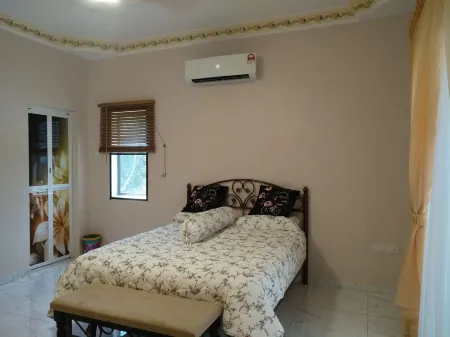 Sky View Villa Bed & Breakfast Отели в г. Semantan