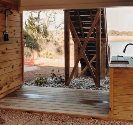 Boater’s Paradise! Waterfront 4/2 with deep water dock! Easy access to beaches!