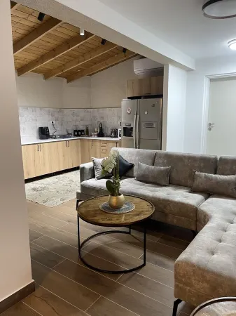 Spacious Villa for family anf friends 10 minutes from the beach