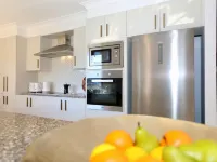 Family home 5 minutes to Jamberoo Water Park Hotels in Jamberoo