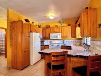 Charming 1-BR house, Bahía la Choya, Starlink WiFi, AC, roof deck, dog friendly